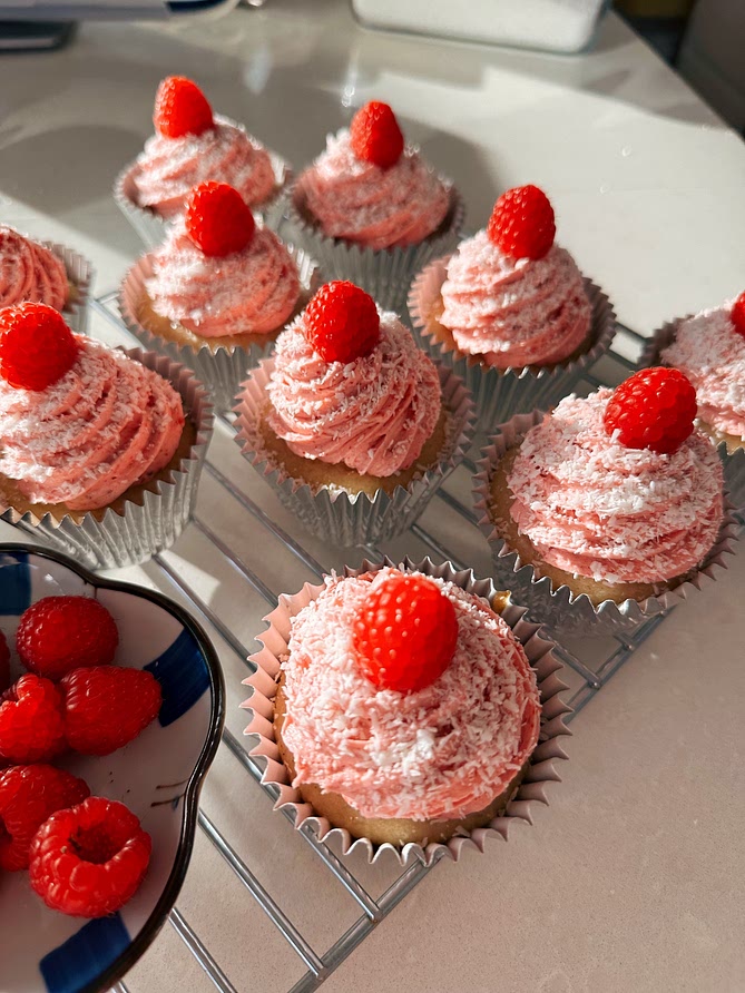Iced Vovo Cupcakes